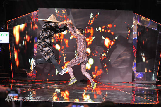 资料图片:《中国梦想秀》-蛇人表演