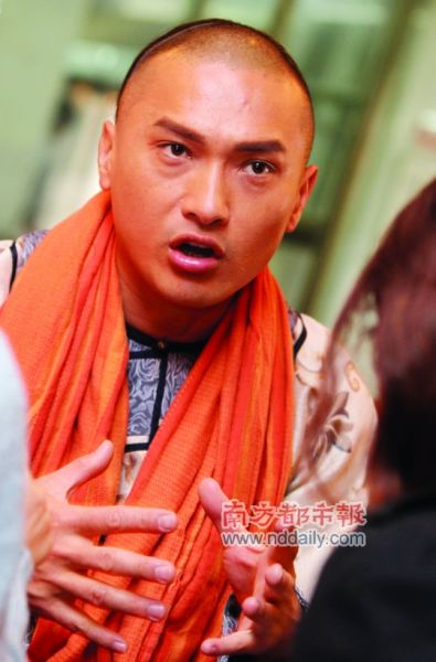 陈锦鸿表示离巢要谨慎