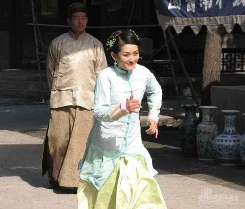 《壮士出征》收视率攀升谢娜被誉为“女版刘翔”