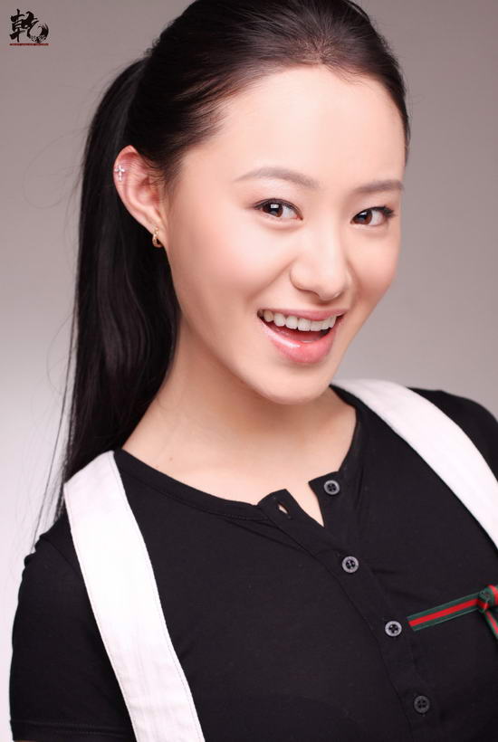 北电校花黄美琪加盟中韩大戏《我们的奋斗》