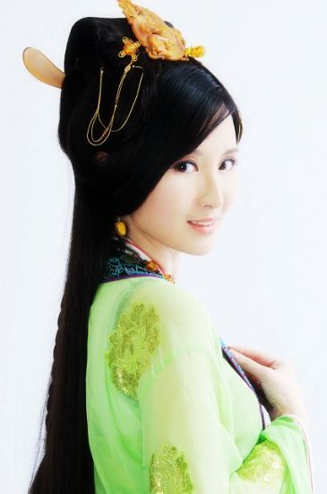 导演赞张萌戏路反差很大 为《成长》加分