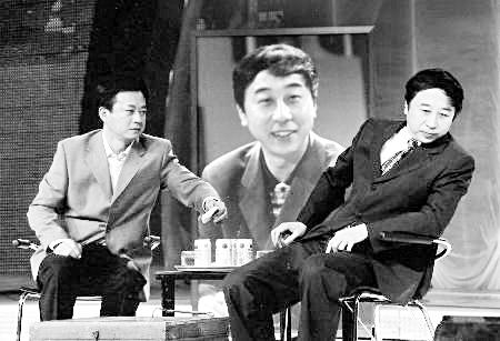 朱军和冯巩已是小品老搭档