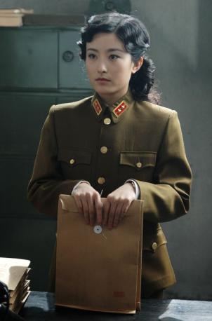 徐雅祺演绎感性女人《中天悬剑》中为情自杀