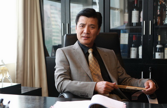 《养父》中刘之冰饰演成功商人金大鹏