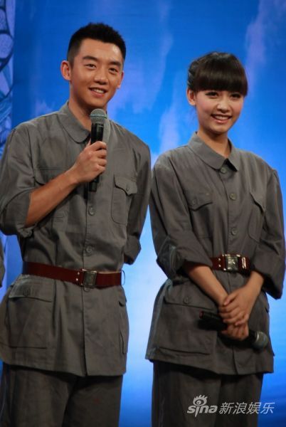 郑恺做客《背后的故事》聊《我的青春在延安》