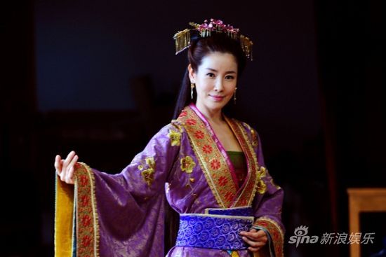 李泰兰古装扮相温婉典雅