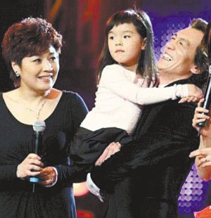 李咏妻子哈文将掌勺2012年春晚