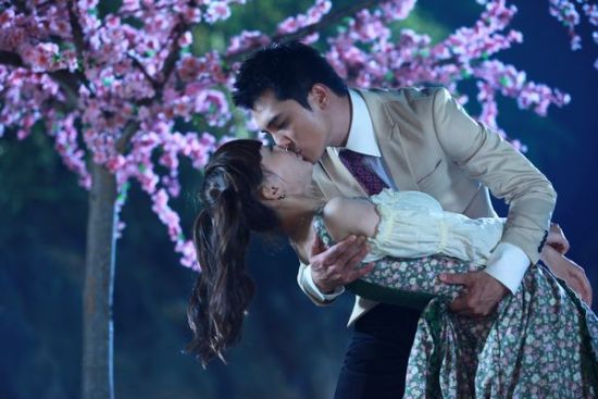 ���������ھ������۽���