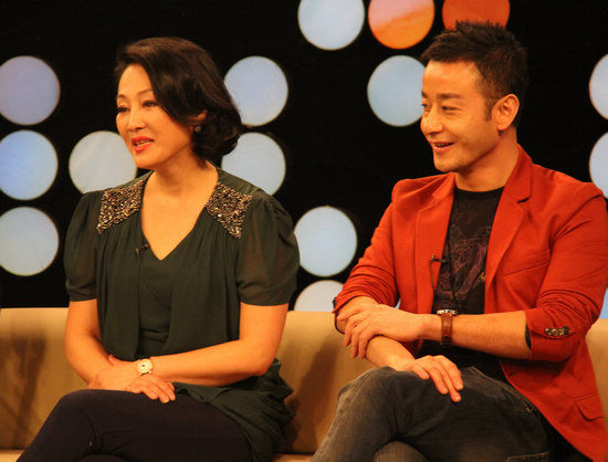 王姬宣传《大风歌》身穿汉服为收视祝福