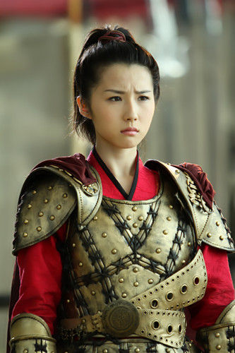 方安娜出演《大唐女将樊梨花》铁马戎装亮相