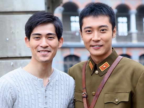 《彼岸1945》热播 张丹峰枪林弹雨亲上阵|《彼岸1945》|张丹峰_影音娱乐_新浪网