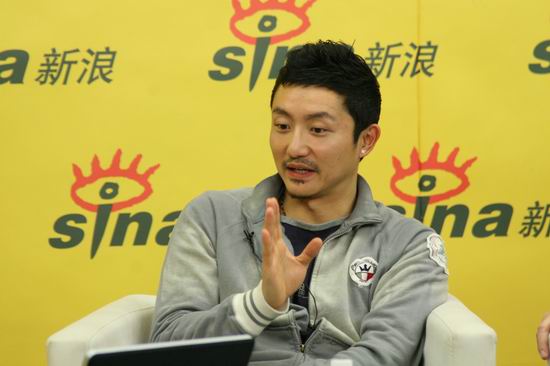 图文：《双面胶》主创聊天--涂松岩表情丰富