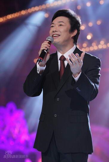 图文：《舞林盛典》--费玉清献唱老歌