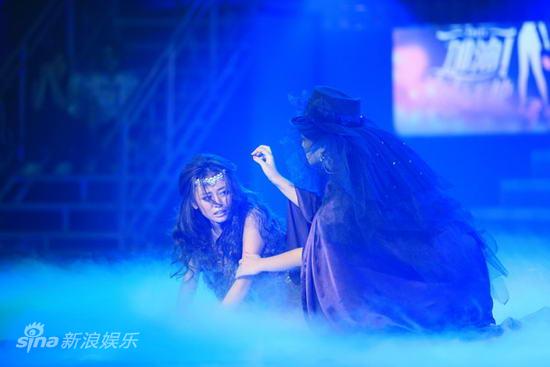 图文:天使九强诞生--美人鱼和巫婆