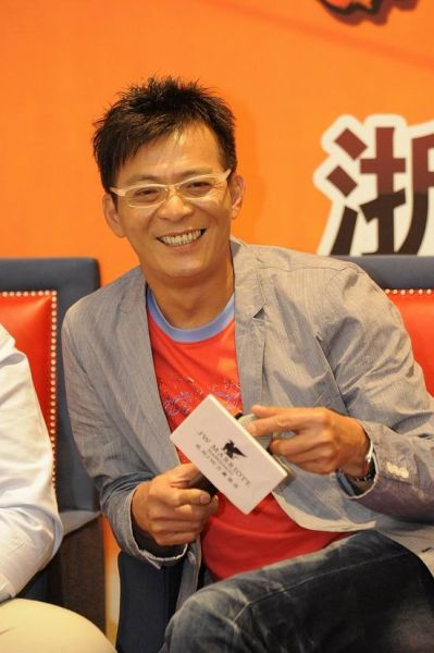 黄日华笑容阳光