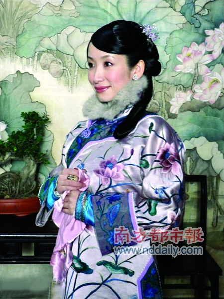 女人如花红尘摇曳