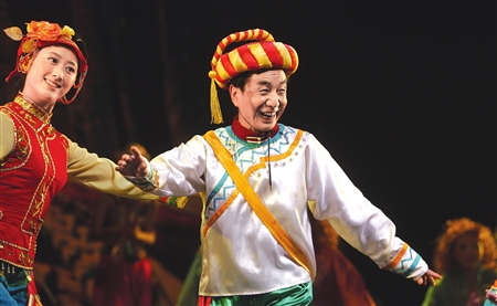 <em>沈伐</em>排练《北川人》瘦了4斤(图)