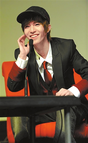 郭敬明 在家里不爱穿衣服