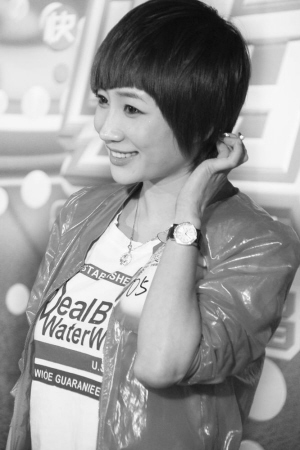 超女巩贺回沈当快女