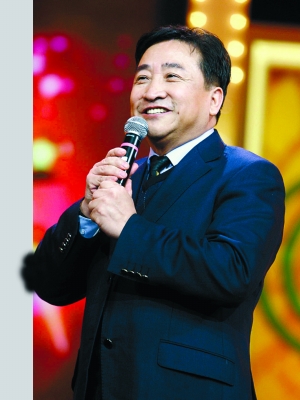 姜昆:小沈阳弄不好会成“沈子怡” 姜昆看好二人转前景预言小沈阳成“沈子怡”