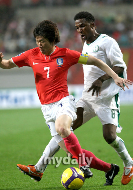 韩国足球队比赛创收视佳绩