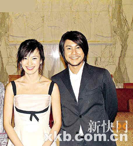 当性感女神爱上过气美男