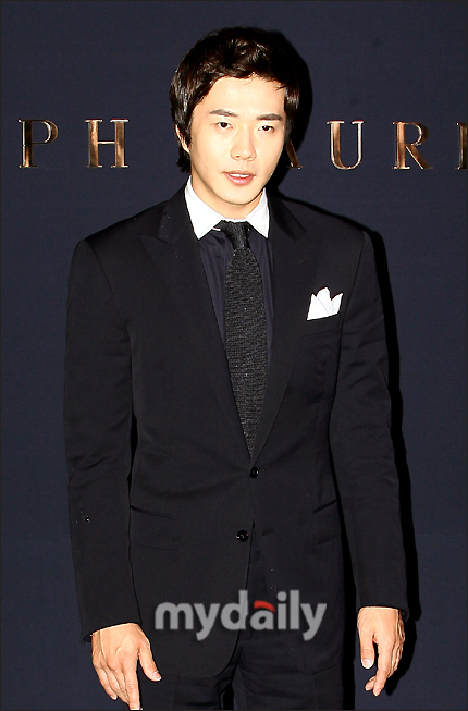 演员权相宇将担任年末新上市的化妆品品牌TE