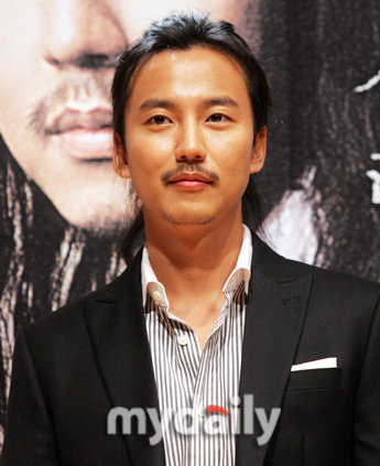 《<em>善德女王</em>》的韩国演员金南吉即将召开fans见