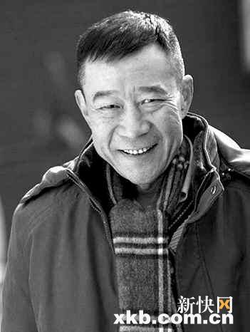 李雪健