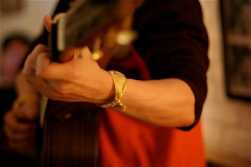 六月初夏易桀齐清爽开唱 音乐旅人当爱的传教士