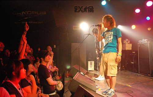 跳猴乐队登陆7 Live House 热闹郑州音乐现场