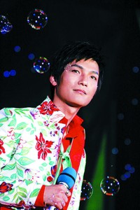 陈楚生发声明表示心情挺好天娱面临多方索赔