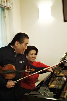 资料图片:林耀基与妻子胡适熙