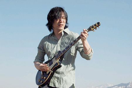 “最民谣的民谣”马条:梦想老了还能唱歌(图)