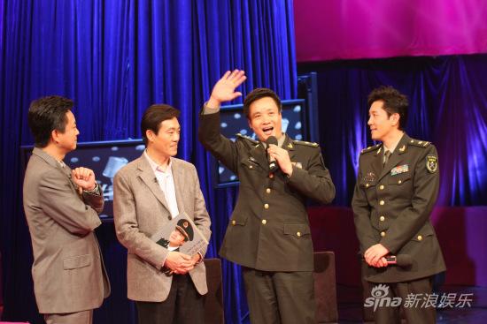 军旅作曲家印青走进《艺术人生》讲述当兵历史