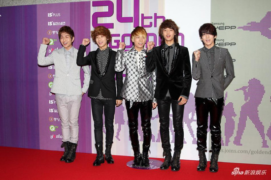 第24届金唱片奖红毯 白智英Shinee等出席(图)