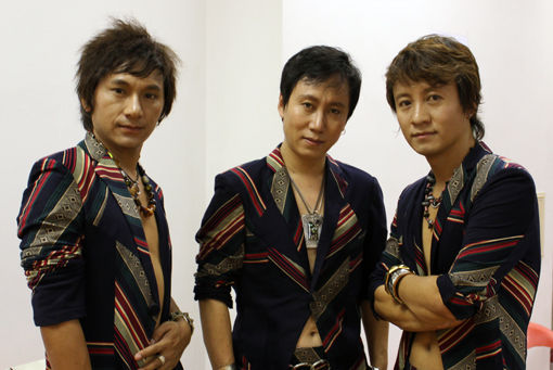 彝人制造《朋友》诚征动画MV 歌迷踊跃投稿(图)_影音娱乐_新浪网