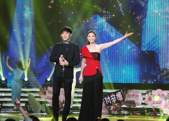 曹芙嘉献声中韩歌会 跨国合作展国际风范