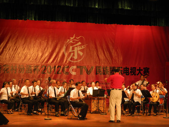 珠江站老年民乐乐团激情不减