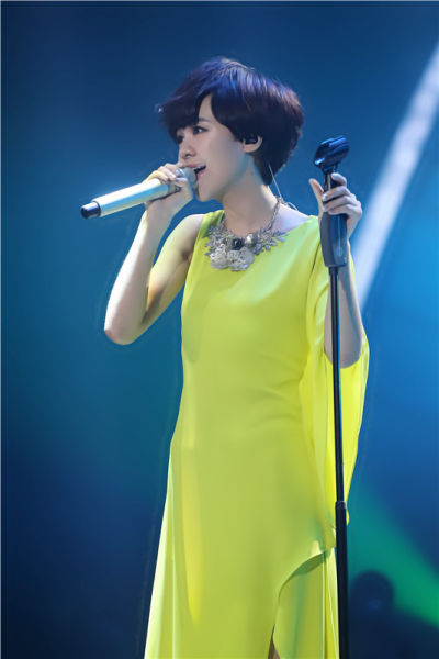 郁可唯挑战凤凰传奇神曲 改编获林夕称赞