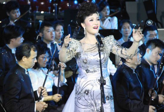 李谷一出席张红英硕士毕业独唱音乐会|张红英