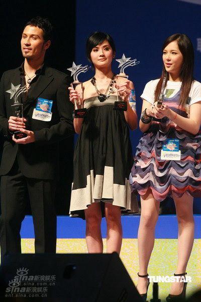 9+2音乐榜新人联欢 twins获奖阿娇缺席【图】