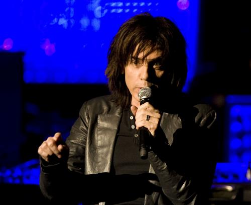 组图:法国国宝级音乐家让-雅尔柏林激情演出