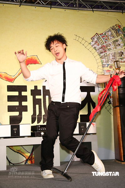 陈奕迅台湾宣传双喜临门 high到不说话【图】