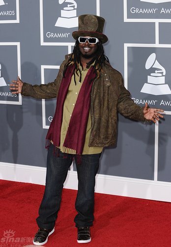 图文:格莱美红毯--嘻哈歌手T-Pain个性十足