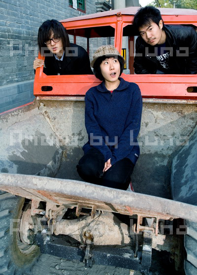 图文:摇滚摄影师路娜作品--Carsick Cars