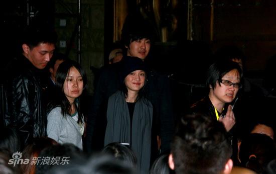 组图:范晓萱北京个唱周迅捧场 与男友现场飙歌