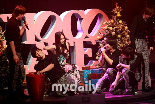 图文:韩国音乐聊天秀节目录制-2PM 金正恩