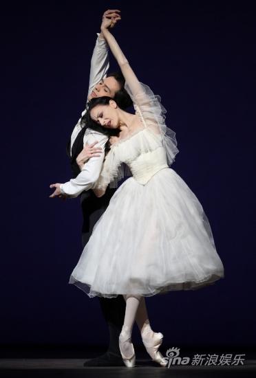 北京国家<em>大剧院</em>上演原汁原味《<em>茶花女</em>》(组图