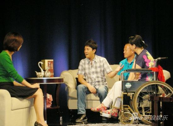 蔡国庆济南参加《做客》 歌声唤醒植物人(组图)_影音娱乐_新浪网